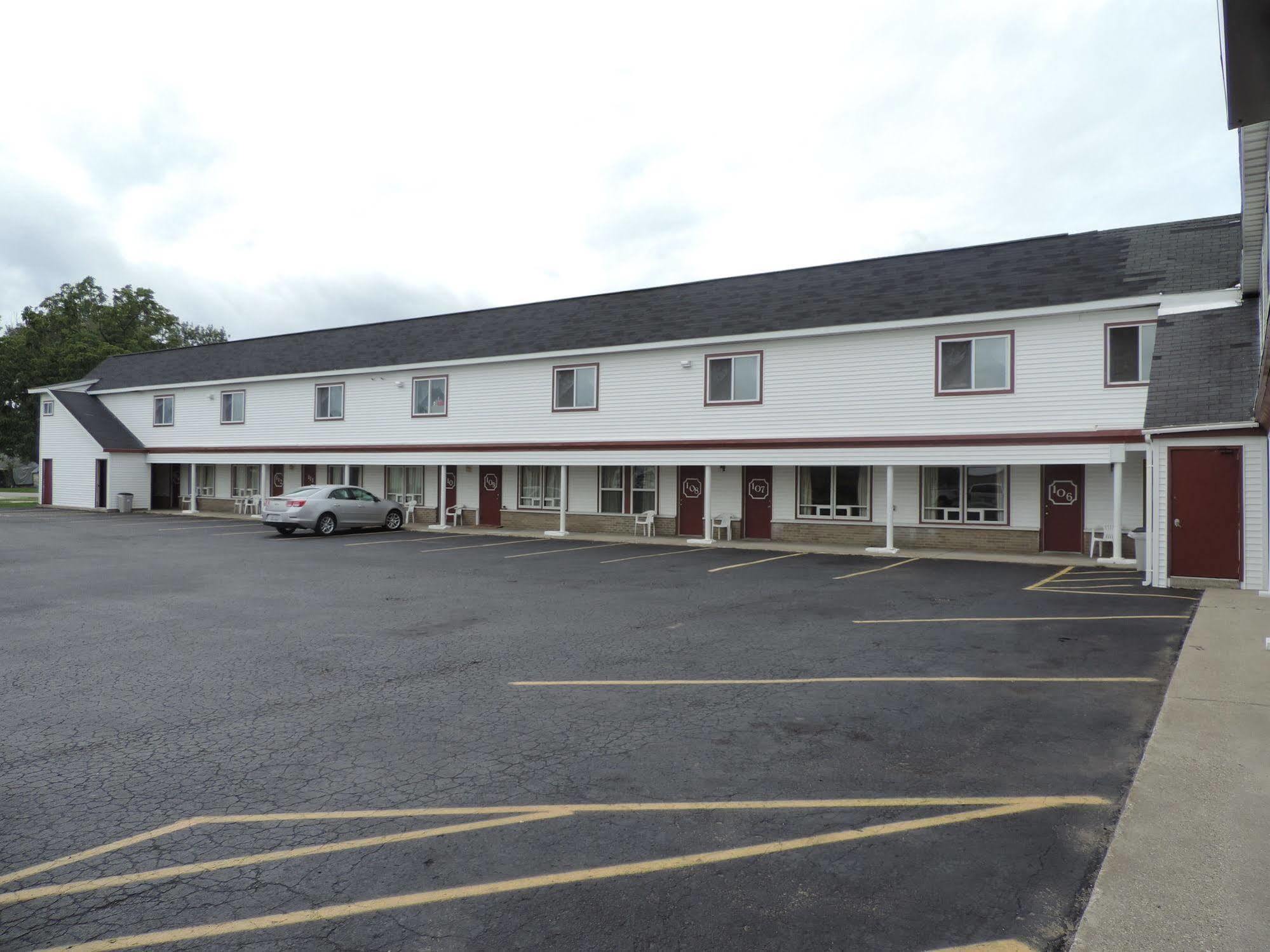 North Country American Inn Kalkaska Exterior foto