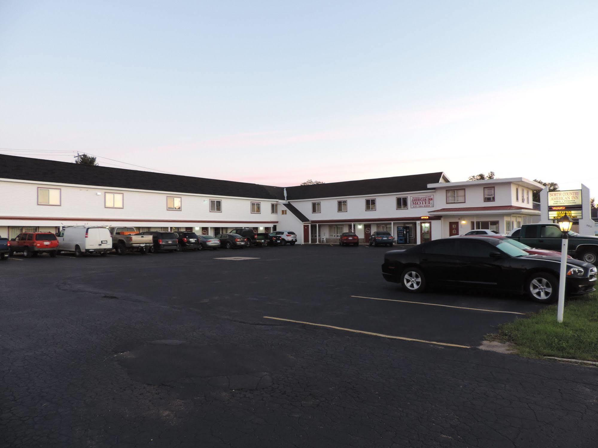 North Country American Inn Kalkaska Exterior foto